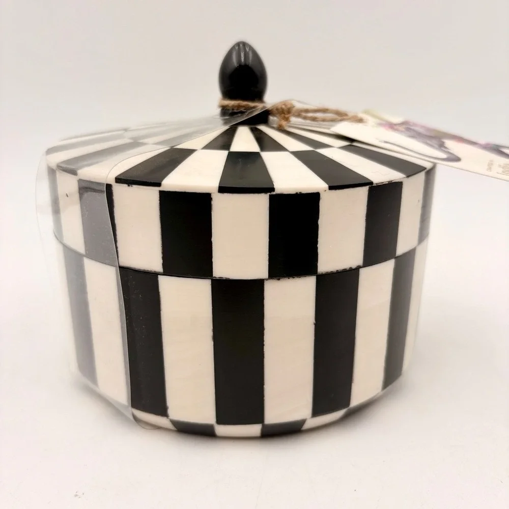 Handcrafted Black and White Striped Round Bone Inlay Style‎ Decorative Box India